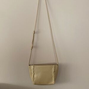 NWOT universal thread crossbody purse